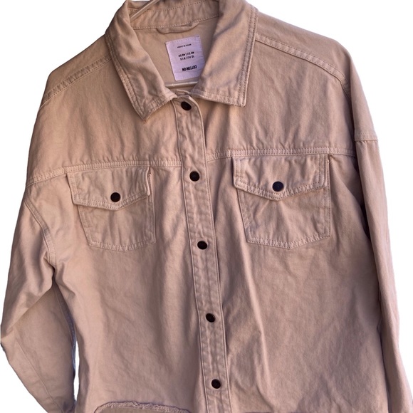 Cotton:On Shirt Jacket Denim Cropped Frayed Hem Snap Closure Size 8 - Picture 2 of 15